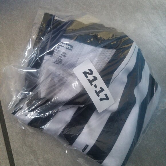 Foot Locker Striped Long Sleeves V-Neck Top Size M - Picture 8 of 8